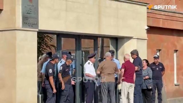 В Эчмиадзине стартовало второе заседание суда по делу Католикоса всех армян и шести иерархов ААЦ
