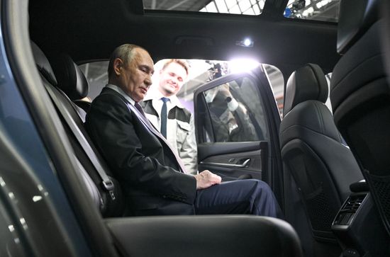 Рабочая поездка президента РФ Владимира Путина в Приволжский федеральный округ