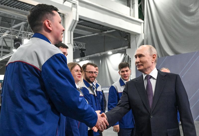 Рабочая поездка президента РФ Владимира Путина в Приволжский федеральный округ