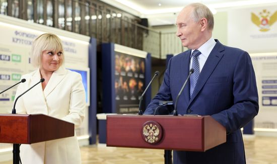 Президент РФ Владимир Путин посетил Московский педагогический госуниверситет