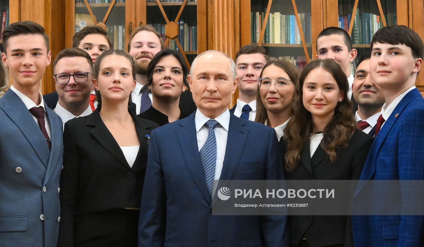 Президент РФ Владимир Путин посетил Московский педагогический госуниверситет