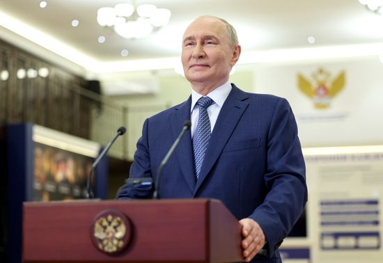 Президент РФ Владимир Путин посетил Московский педагогический госуниверситет