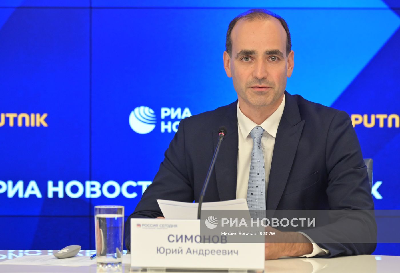 Пресс-конференция директора Гидрометцентра России Юрия Симонова