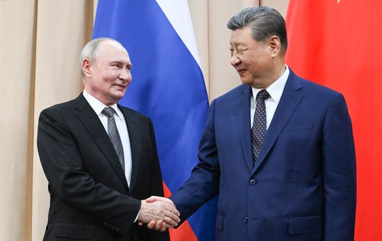 Визит президента Владимира Путина в Киргизию для участия в саммите ШОС