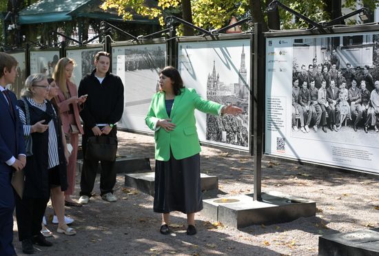 Фотовыставка "Первые среди звёзд" в Москве
