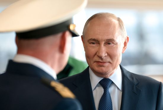 Рабочая поездка президента РФ Владимира Путина в Дальневосточный федеральный округ