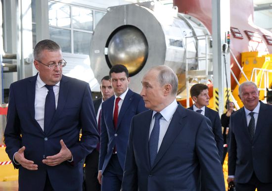 Рабочая поездка президента РФ Владимира Путина в Дальневосточный федеральный округ