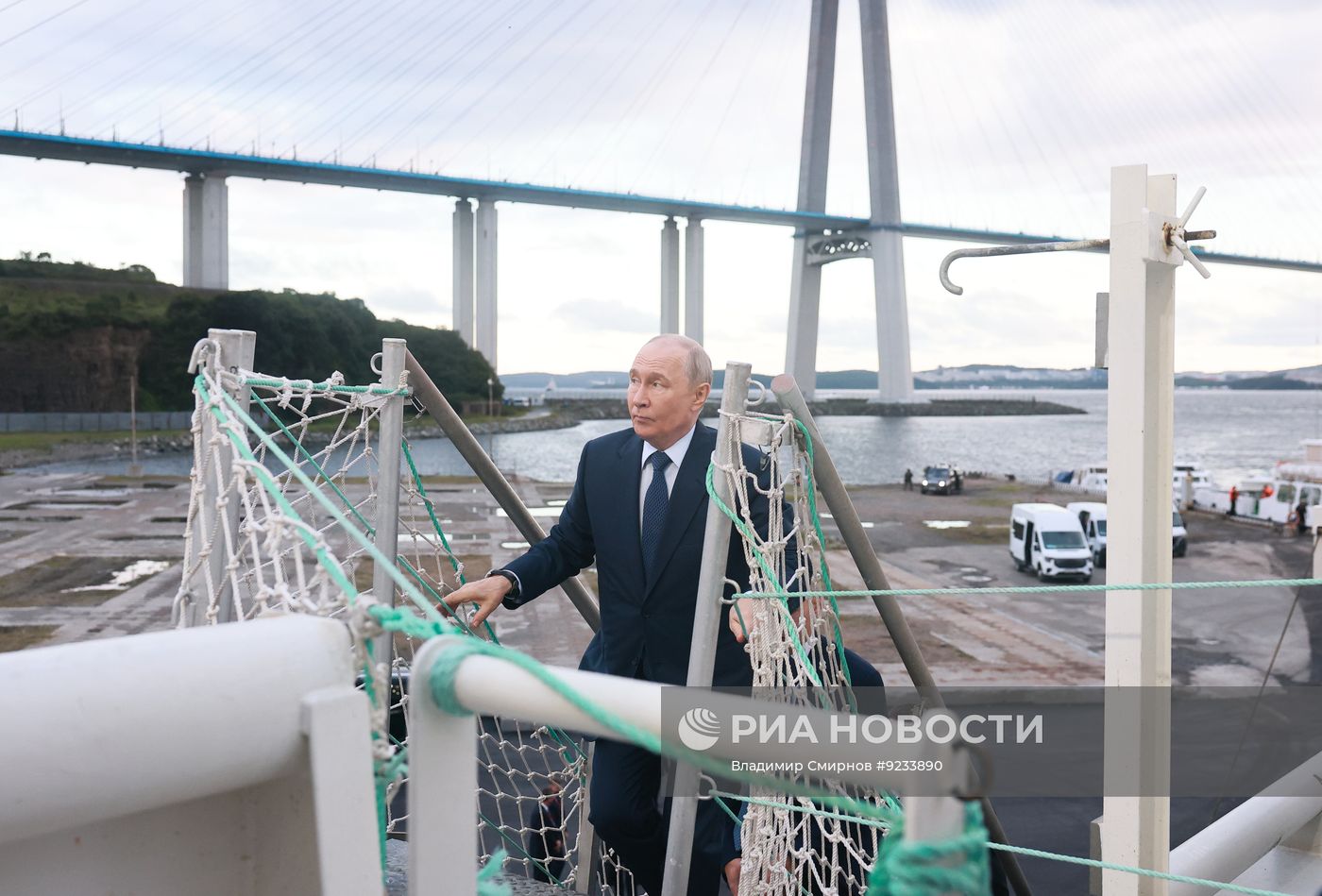 Рабочая поездка президента РФ Владимира Путина в Дальневосточный федеральный округ