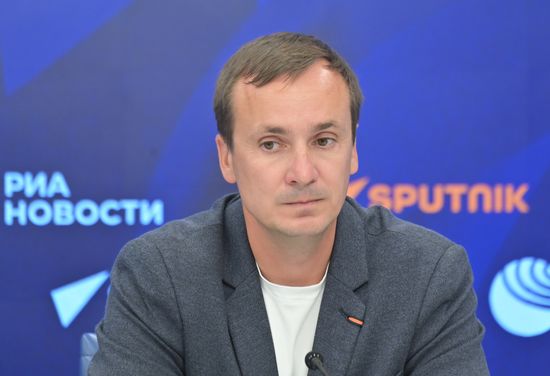Старт V юбилейных Международных соревнований по гребле на байдарках и каноэ "Кубок Доброй Воли"