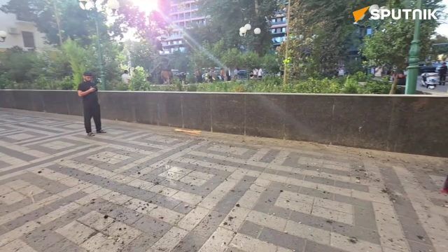 Кадрами с места ЧП на улице Глинки делится корреспондент Sputnik Uzbekistan