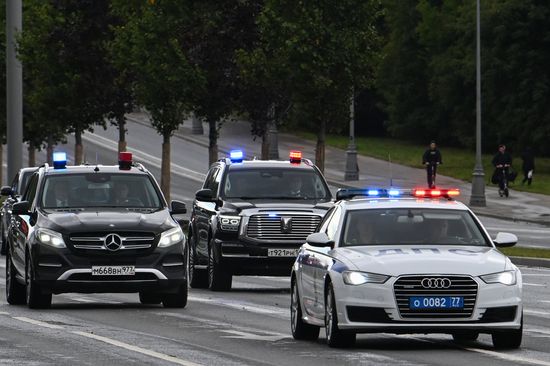 Спецпосланники президента США прибыли в Москву