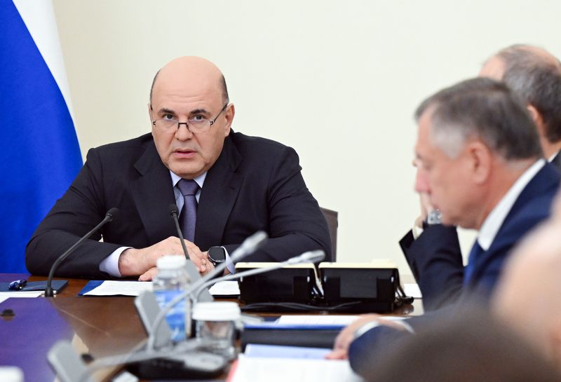 Премьер-министр Михаил Мишустин провел оперативное совещание с вице-премьерами РФ