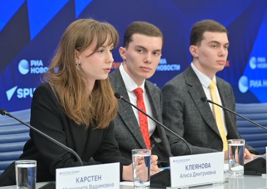 Диалоги с молодежью. Итоги приемной кампании в вузы 2026