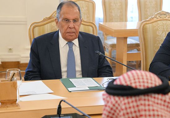Встреча глав МИД РФ и Саудовской Аравии Сергея Лаврова и Фейсала Бен Фархана Аль Сауда