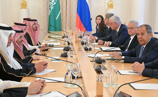 Встреча глав МИД РФ и Саудовской Аравии Сергея Лаврова и Фейсала Бен Фархана Аль Сауда