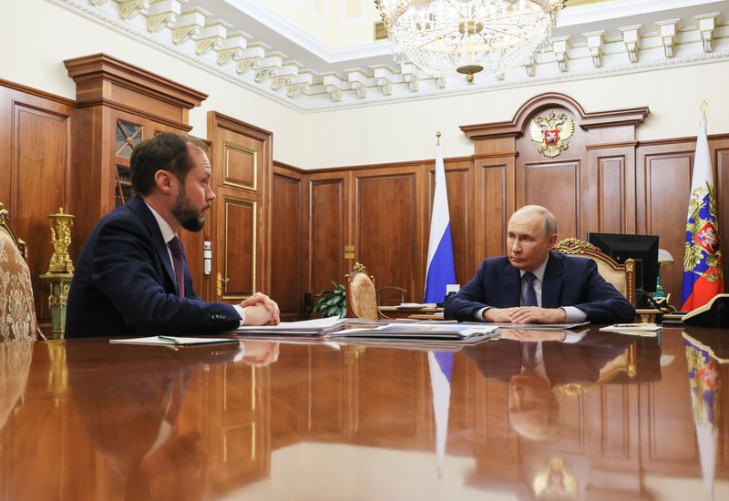 Президент Владимир Путин встретился с врио губернатора Тверской области Виталием Королевым