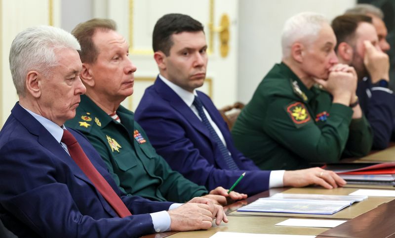 Президент Владимир Путин провел заседание Военно-промышленной комиссии