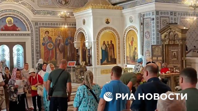 В монастыре рассказали как молиться перед мощами Дмитрия Донского