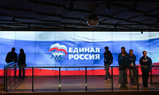 Подведение предварительных итогов в избирательных штабах партий