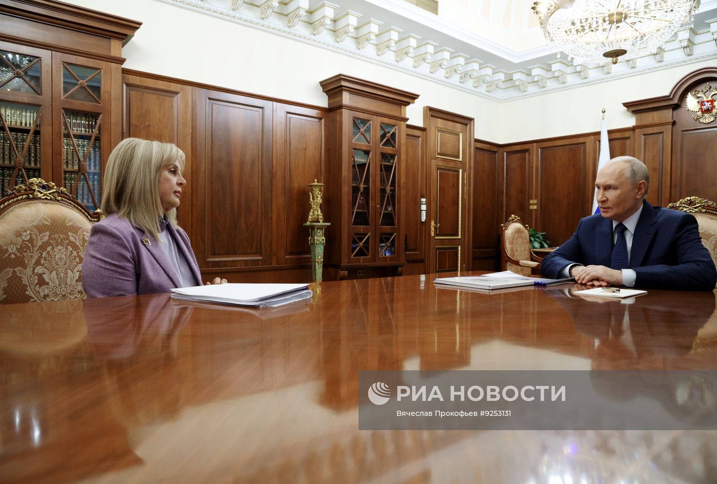 Президент Владимир Путин встретился с главой ЦИК Эллой Памфиловой