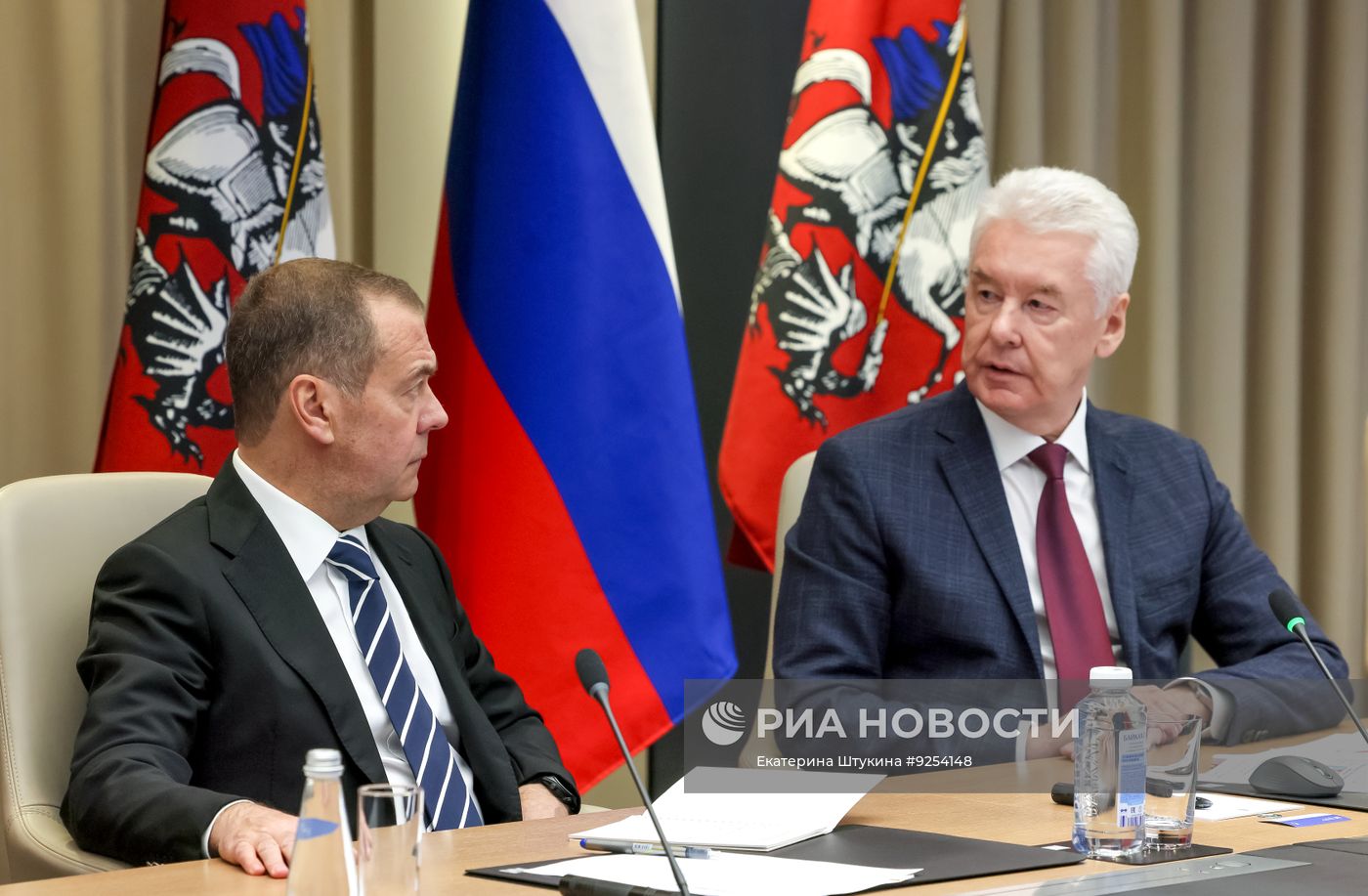 Зампред Совбеза РФ Дмитрий Медведев посетил ситуационный центр мэрии Москвы