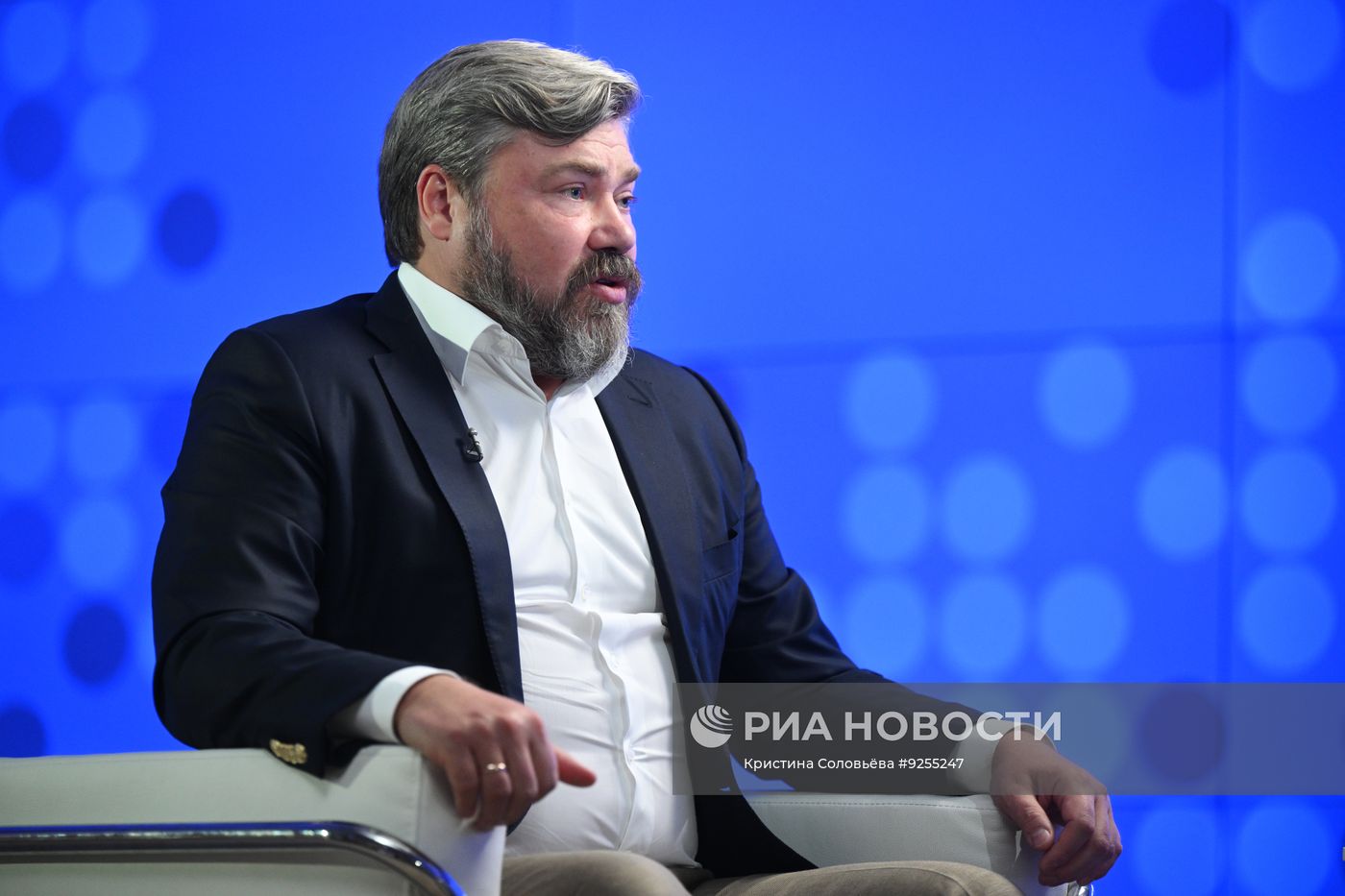 Интервью медиаменеджера Константина Малофеева гендиректору медиагруппы "Россия сегодня" Дмитрию Киселеву