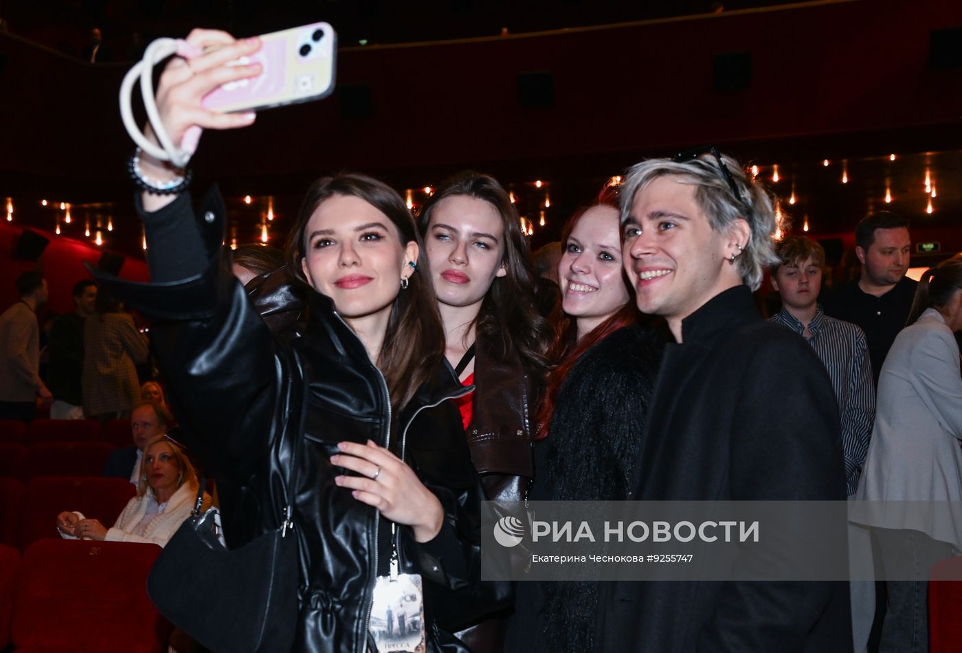 Премьера фильма "Битва моторов" в Москве