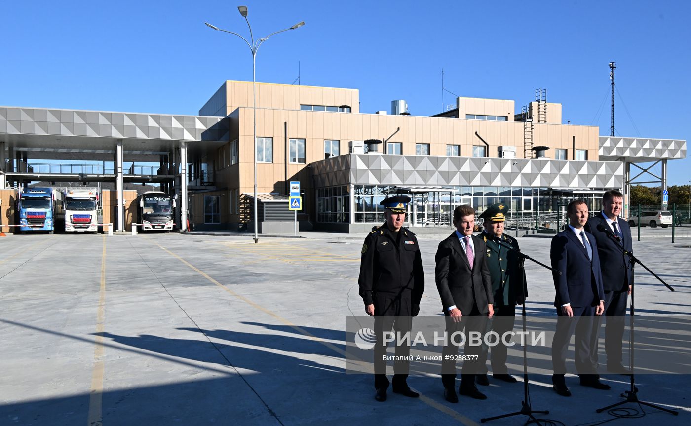 Обновленный автомобильный пункт пропуска "Краскино" на границе с Китаем