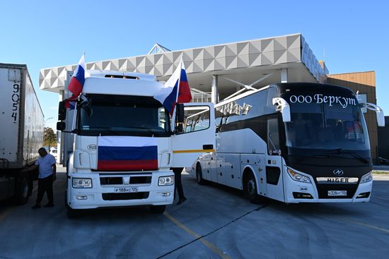 Обновленный автомобильный пункт пропуска "Краскино" на границе с Китаем