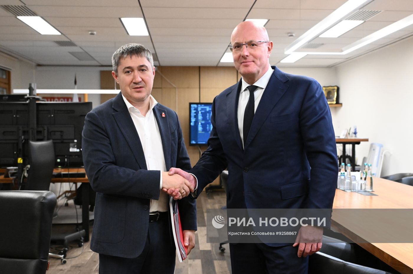 Встреча вице-премьера Дмитрия Чернышенко и губернатора Пермского края Дмитрия Махонина