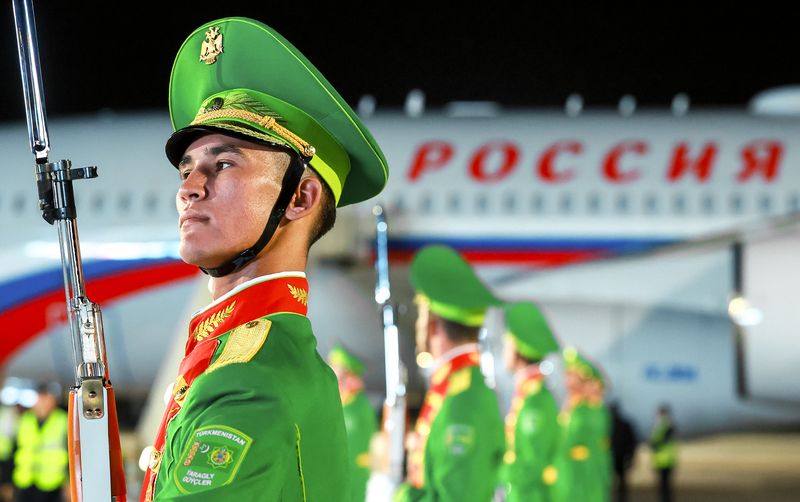 Рабочая поездка президента РФ Владимира Путина в Туркменистан