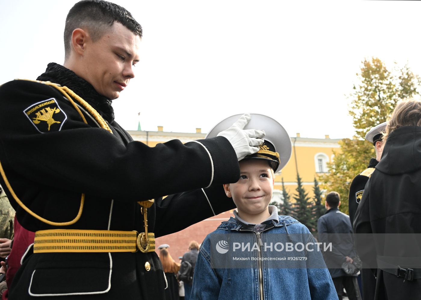 Церемония увольнения в запас военнослужащих Преображенского полка в Москве