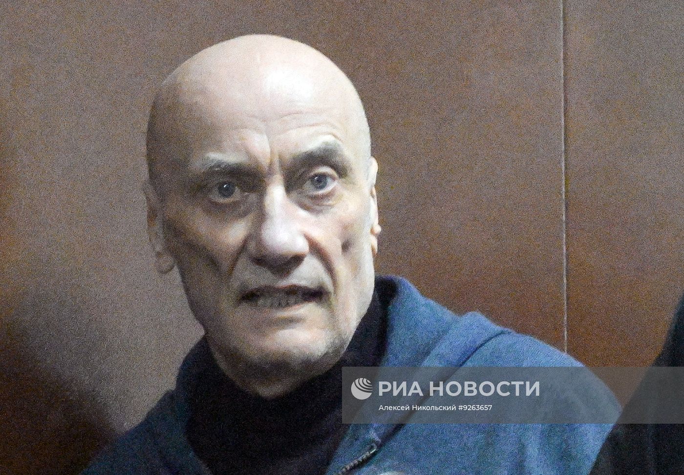 Суд по делу бывшего совладельца "Азбуки вкуса" Якубовского и владельца "М2М Прайвет Банка" Масловского в Москве