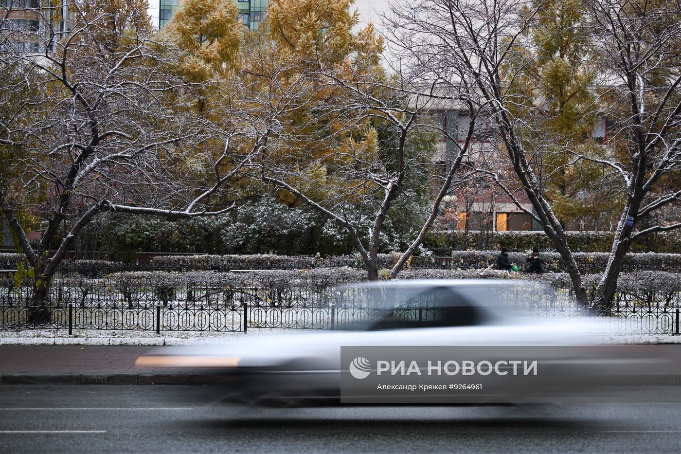 Первый снег в Сибири