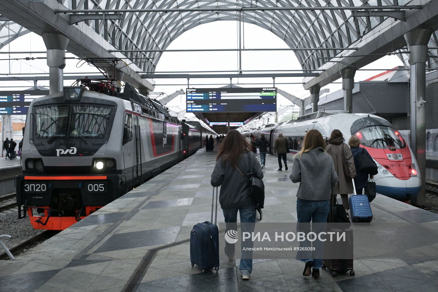 Тестирование посадки по биометрии на поезда "Сапсан" в Москве