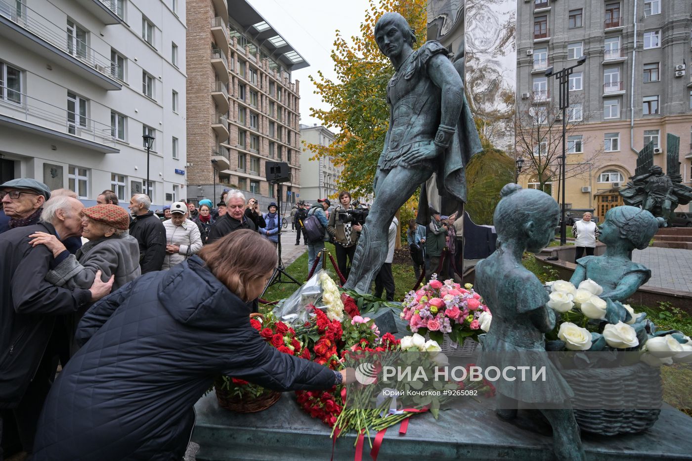 Открытие памятника Марису Лиепе в Москве