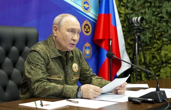Президент Владимир Путин посетил вспомогательный пункт управления объединенной группировки войск