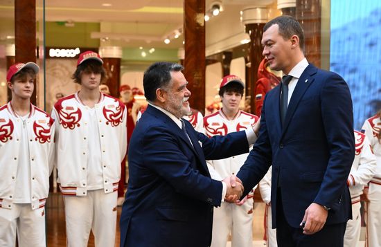 Экипировка российской делегации для участия в IV летних Юношеских Олимпийских играх