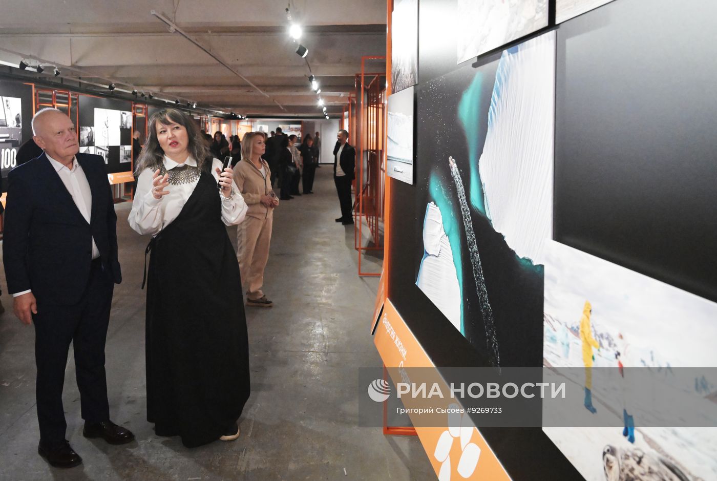 Открытие выставки конкурса фотожурналистики имени Андрея Стенина