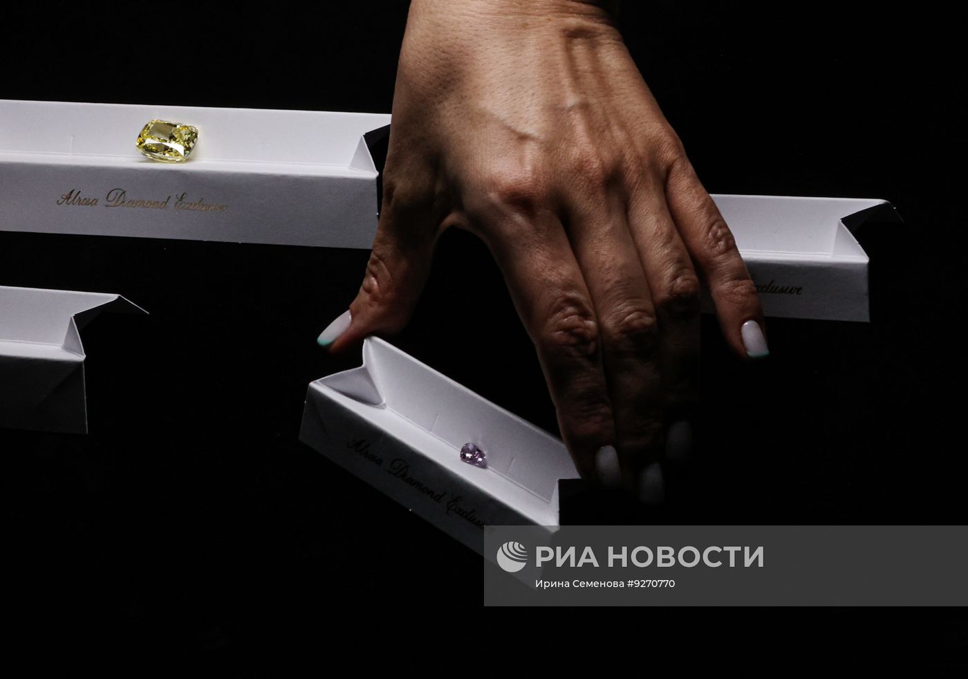 Показ лавандового бриллианта в Екатеринбурге