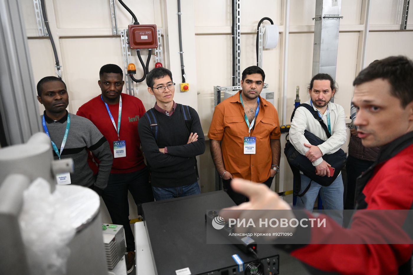 Иностранные ученые посетили СКИФ в Новосибирской области