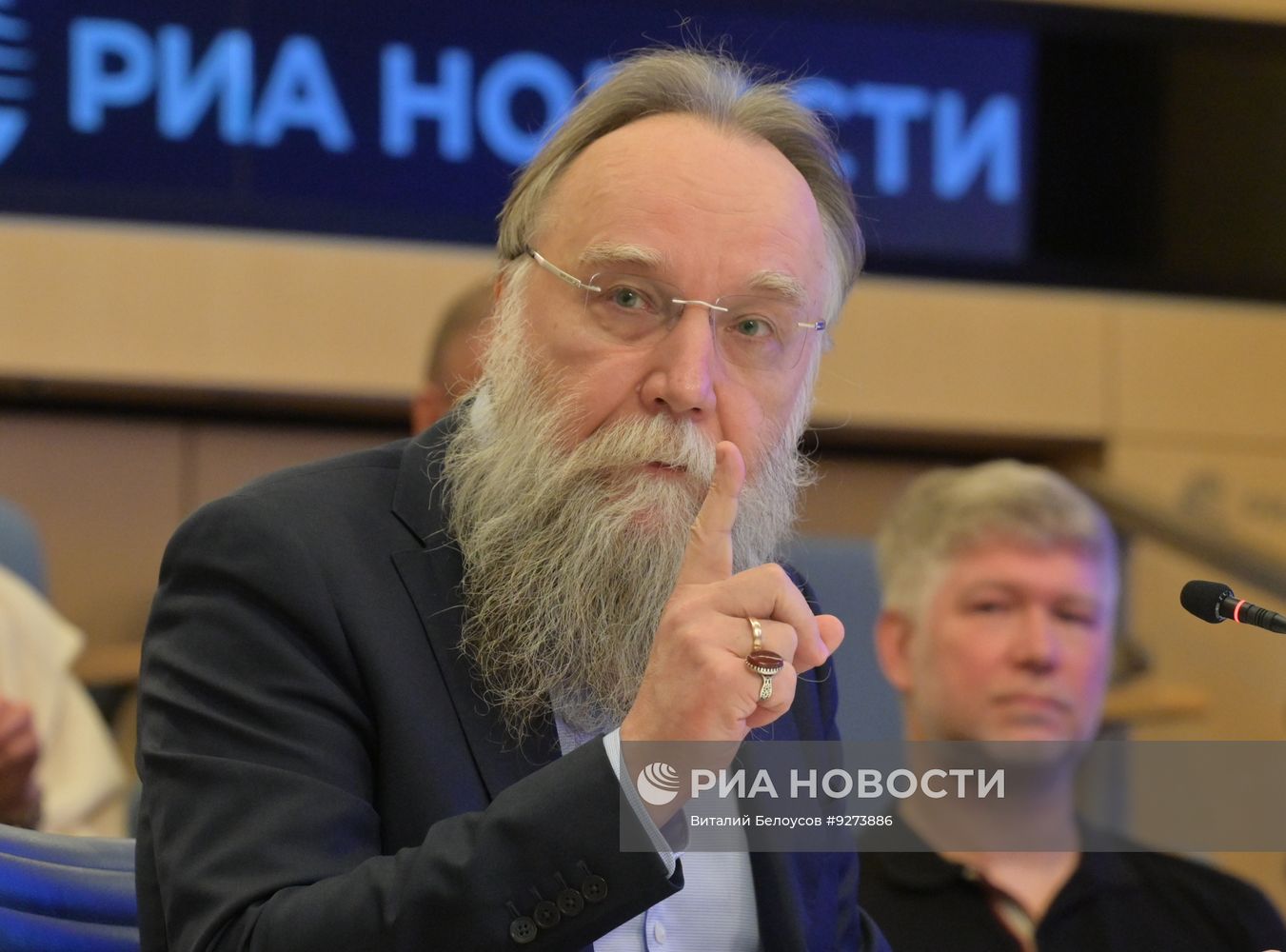 Презентация нового журнала "Политика"