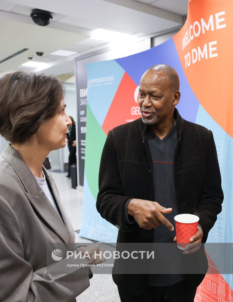 Прибытие исполнительного секретаря Сообщества развития Юга Африки Элиаса Мпеди Магоси в Москву