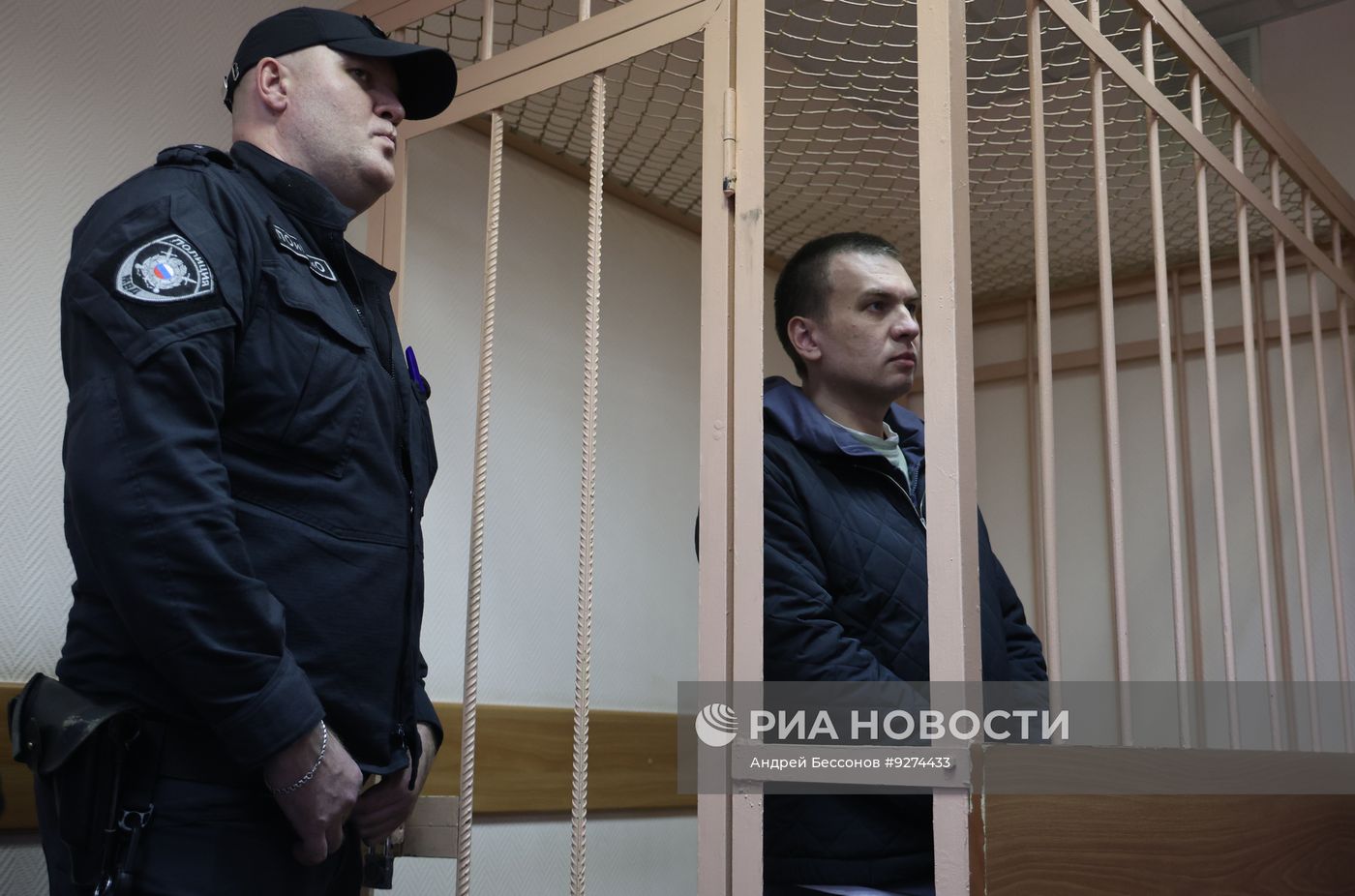 Суд по делу о военных фейках блогера Ильи Ремесло в Санкт-Петербурге