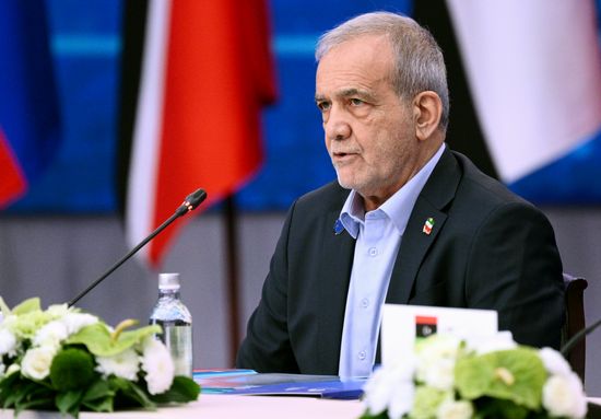 Президент Исламской Республики Иран Масуд Пезешкиан на пленарном заседании восьмого саммита Форума стран-экспортеров газа в Москве. Место: Россия, Москва. Автор: Кирилл Зыков/РИА Новости. Пленарное заседание саммита ФСЭГ