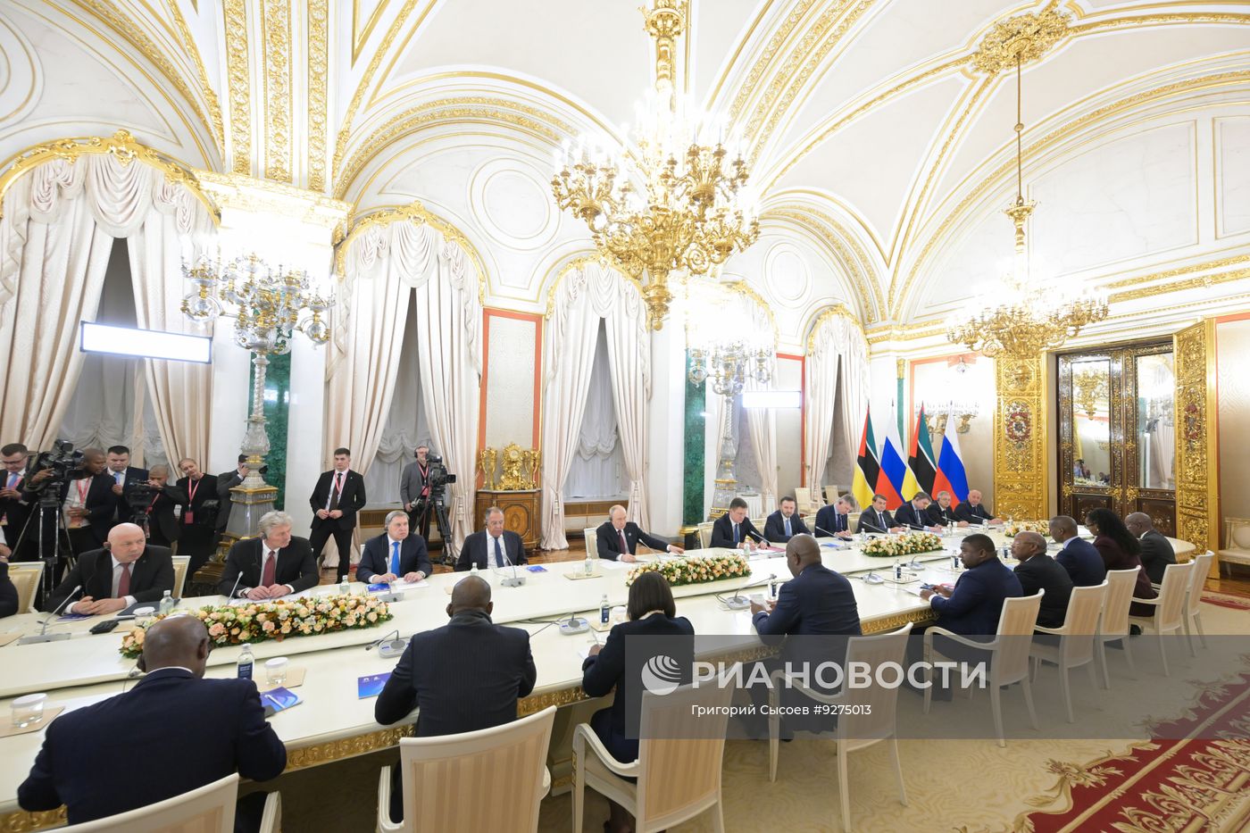Президент Владимир Путин встретился с президентом Мозамбика Даниэлом Франсишку Чапо 