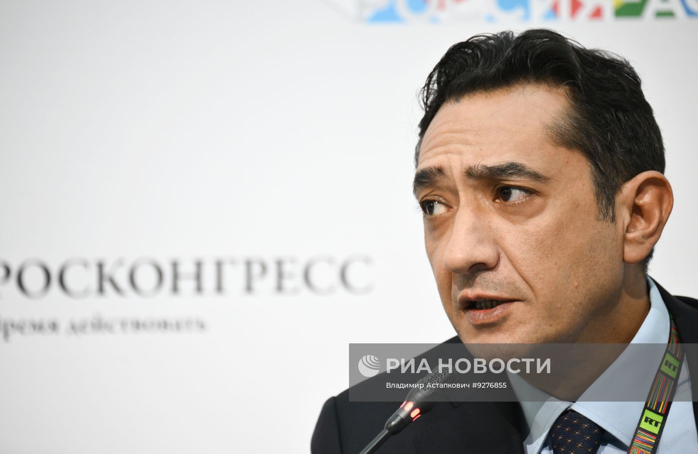 Сессия "Выковывая независимость: уроки основателей африканских государств" в рамках форума "Россия - Африка"