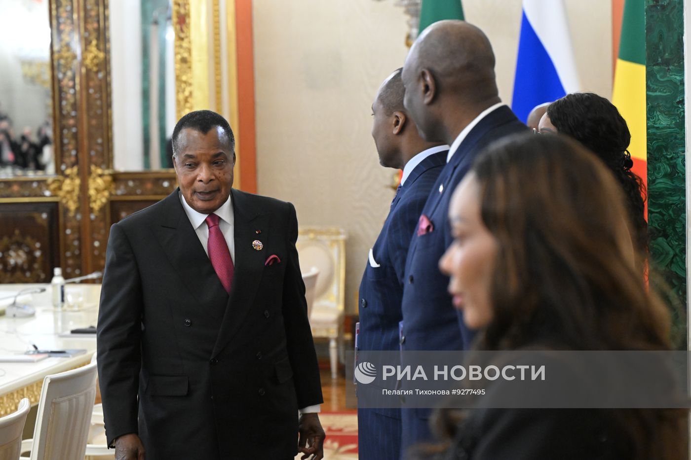 Президент Владимир Путин встретился с президентом Республики Конго Дени Сассу-Нгессо
