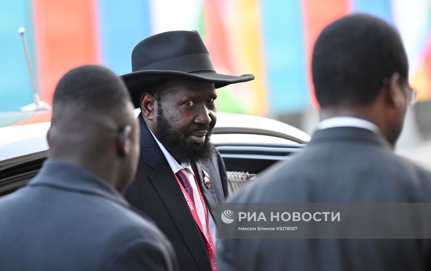 Президент Владимир Путин встретился с президентом Республики Южный Судан Салвой Кииром