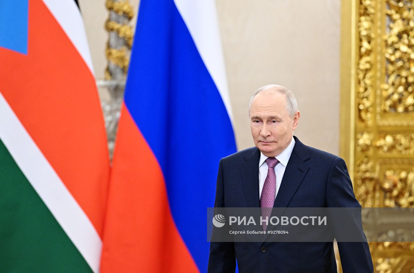 Президент Владимир Путин встретился с президентом Республики Южный Судан Салвой Кииром